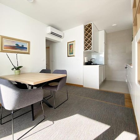 White 5 Appartement Split Buitenkant foto