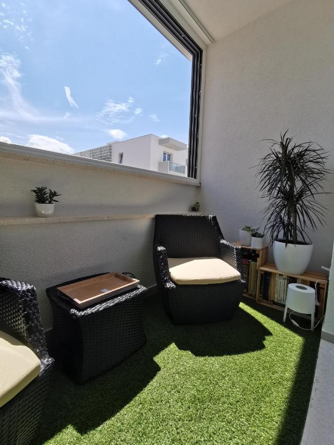 White 5 Appartement Split Buitenkant foto