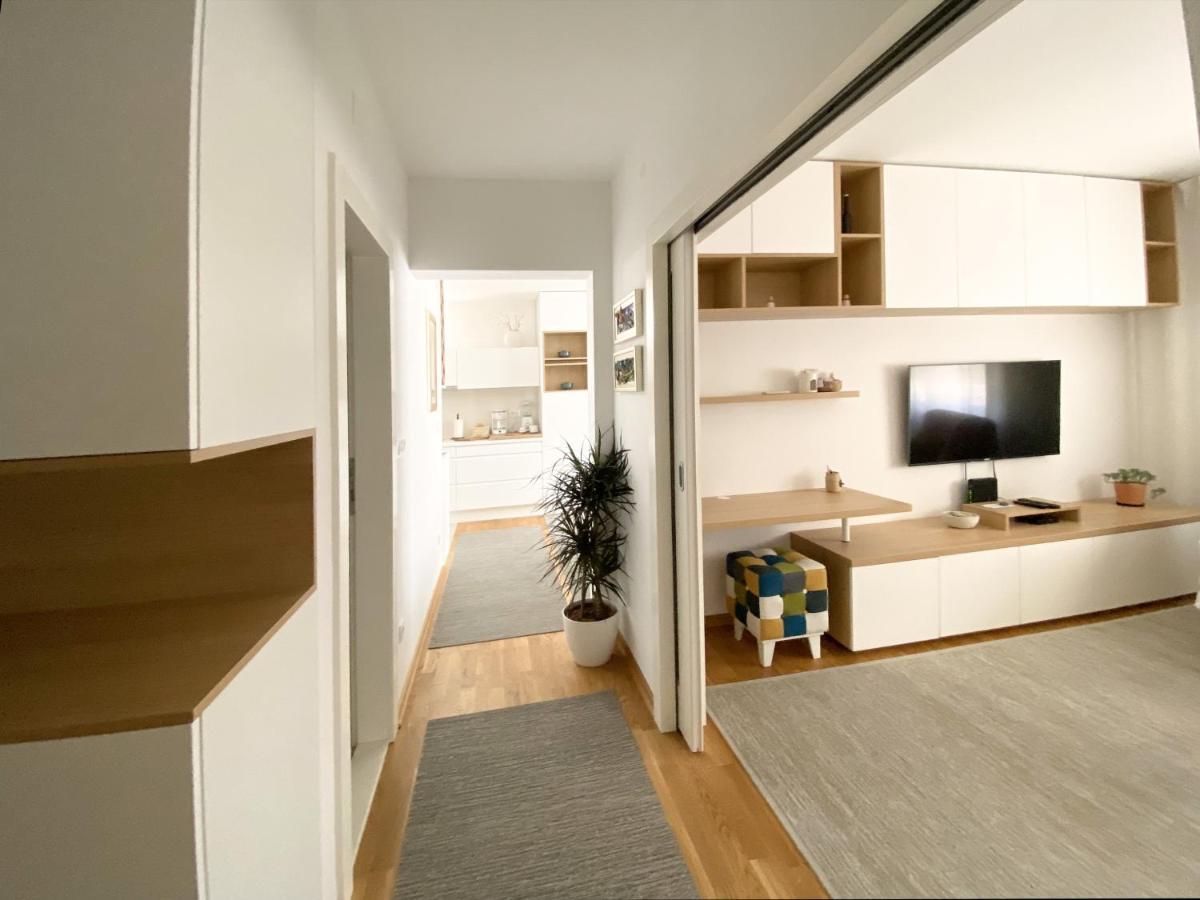 White 5 Appartement Split Buitenkant foto