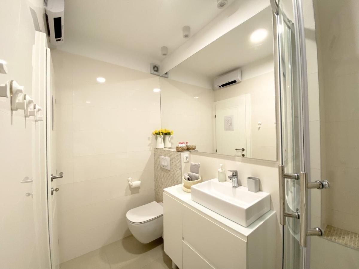 White 5 Appartement Split Buitenkant foto